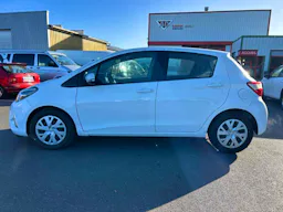 Toyota Yaris  YARIS III (XP13) 1.5i VVT-i 100 Hybrid occasion - Photo 3