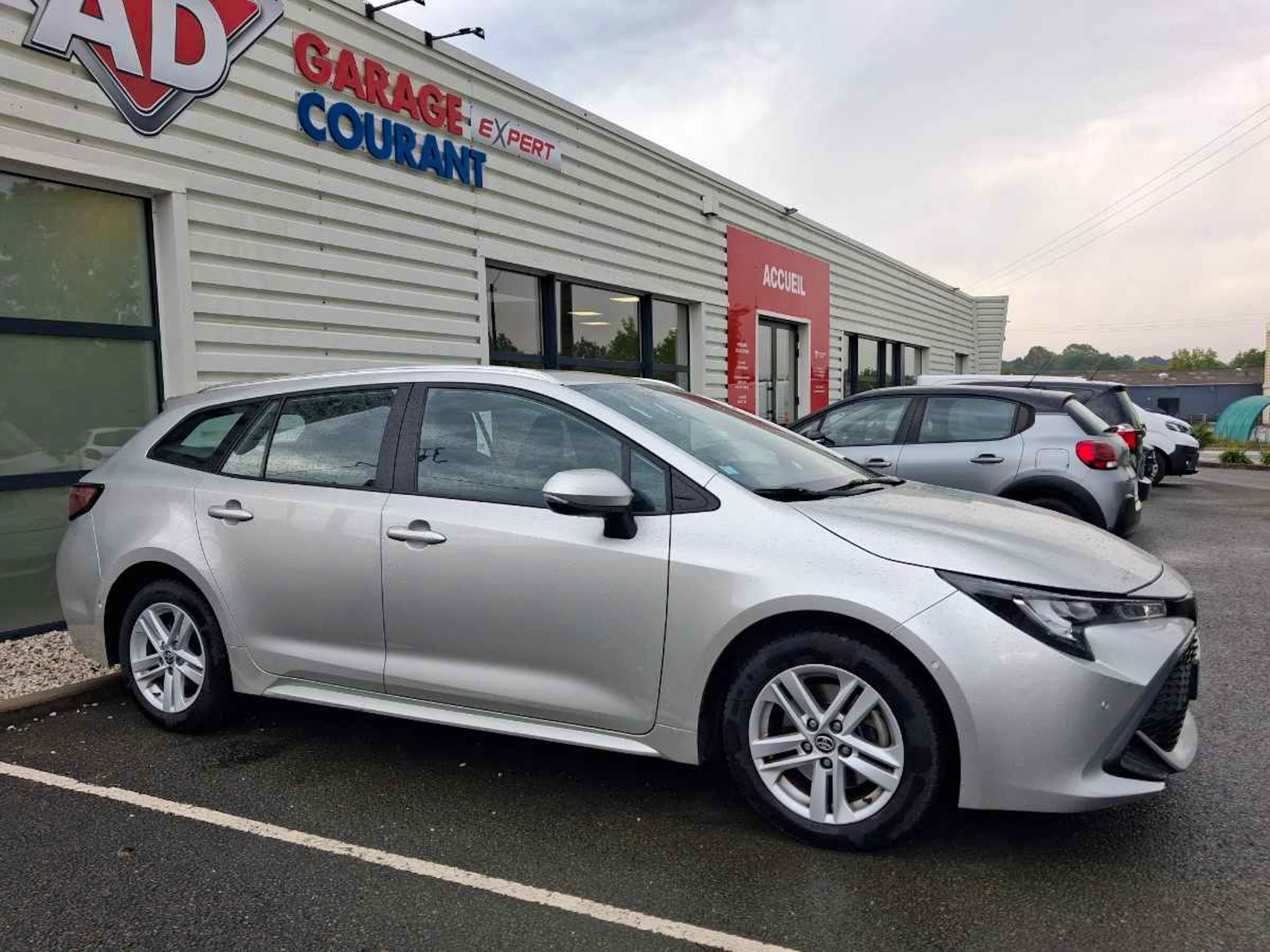 Toyota Corolla Touring Spt 184h Dynamic business occasion