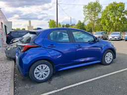 Toyota Yaris  116h Dynamic business 5p occasion - Photo 2