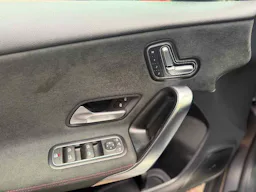 Mercedes Benz Classe A A 180 d AMG Line occasion - Photo 9