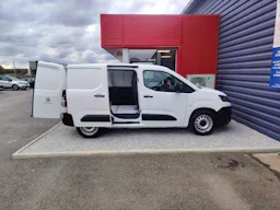 Peugeot Partner  FOURGON BLUEHDI 130 S&S STANDARD 650KG PREMIUM BVM6 - TVA récupérable occasion - Photo 6