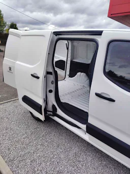 Peugeot Partner FOURGON BLUEHDI 130 S&S STANDARD 650KG PREMIUM BVM6 - TVA récupérable occasion - Photo 9
