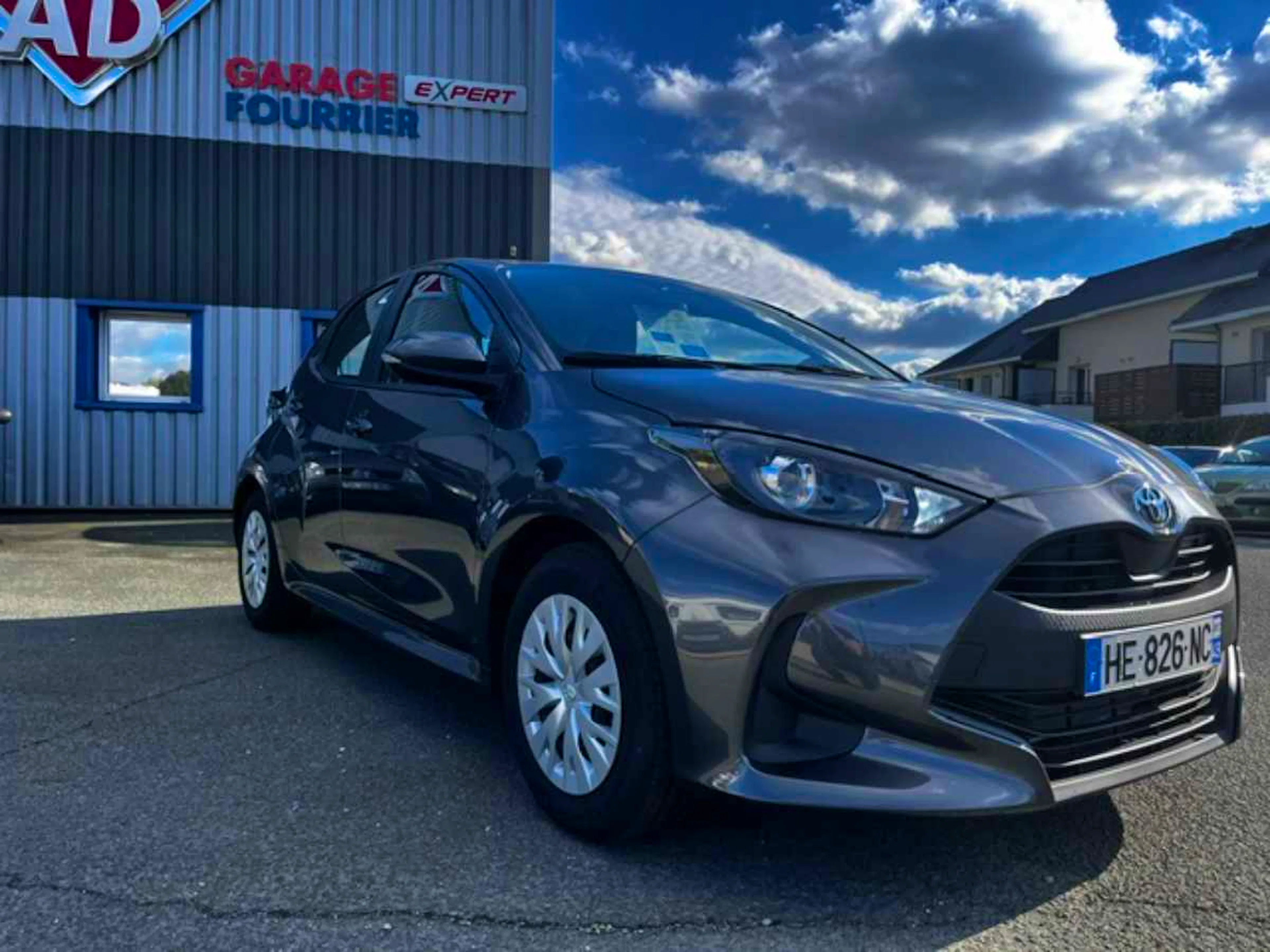 Toyota Yaris dynamic business + programme toyota expérience occasion