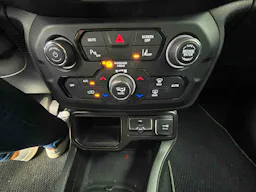 Jeep Renegade  1.6 MULTIJET 130CH LONGITUDE BVM6 BV6 occasion - Photo 16