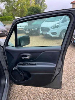 Jeep Renegade 1.6 MULTIJET 130CH LONGITUDE BVM6 BV6 occasion - Photo 17