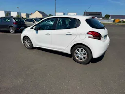 Peugeot 208 BlueHDi 100 S&S BVM6 Active occasion - Photo 3