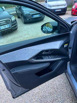 Peugeot 5008  Peugeot 5008 III ALLURE 145 HYBRID 48V occasion - Photo 6