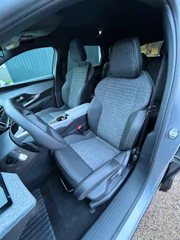 Peugeot 5008  Peugeot 5008 III ALLURE 145 HYBRID 48V occasion - Photo 8