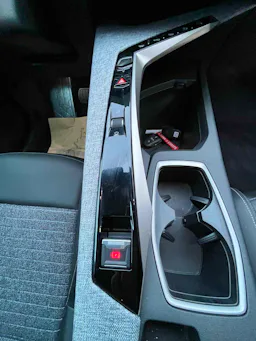 Peugeot 5008  Peugeot 5008 III ALLURE 145 HYBRID 48V occasion - Photo 21