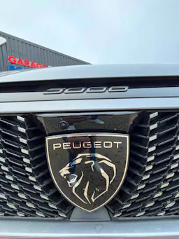 Peugeot 5008 Peugeot 5008 III ALLURE 145 HYBRID 48V occasion - Photo 32