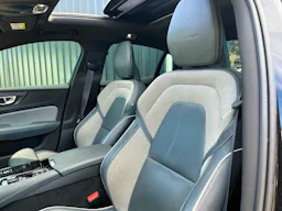 Volvo S60  T8 392ch BVA R-DESIGN *CAMERA DE RECUL*TOIT OUVRANT* occasion - Photo 9
