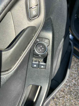 Ford Fiesta 1.0 ECOBOOST 95ch BUSINESS occasion - Photo 7