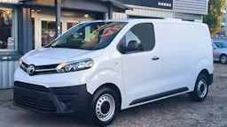 Toyota Proace MEDIUM 2.0L 140 D-4D BVM6 DYNAMIC occasion - Photo 1