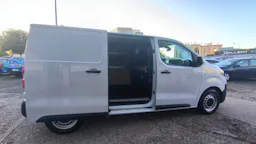 Toyota Proace MEDIUM 2.0L 140 D-4D BVM6 DYNAMIC occasion - Photo 6