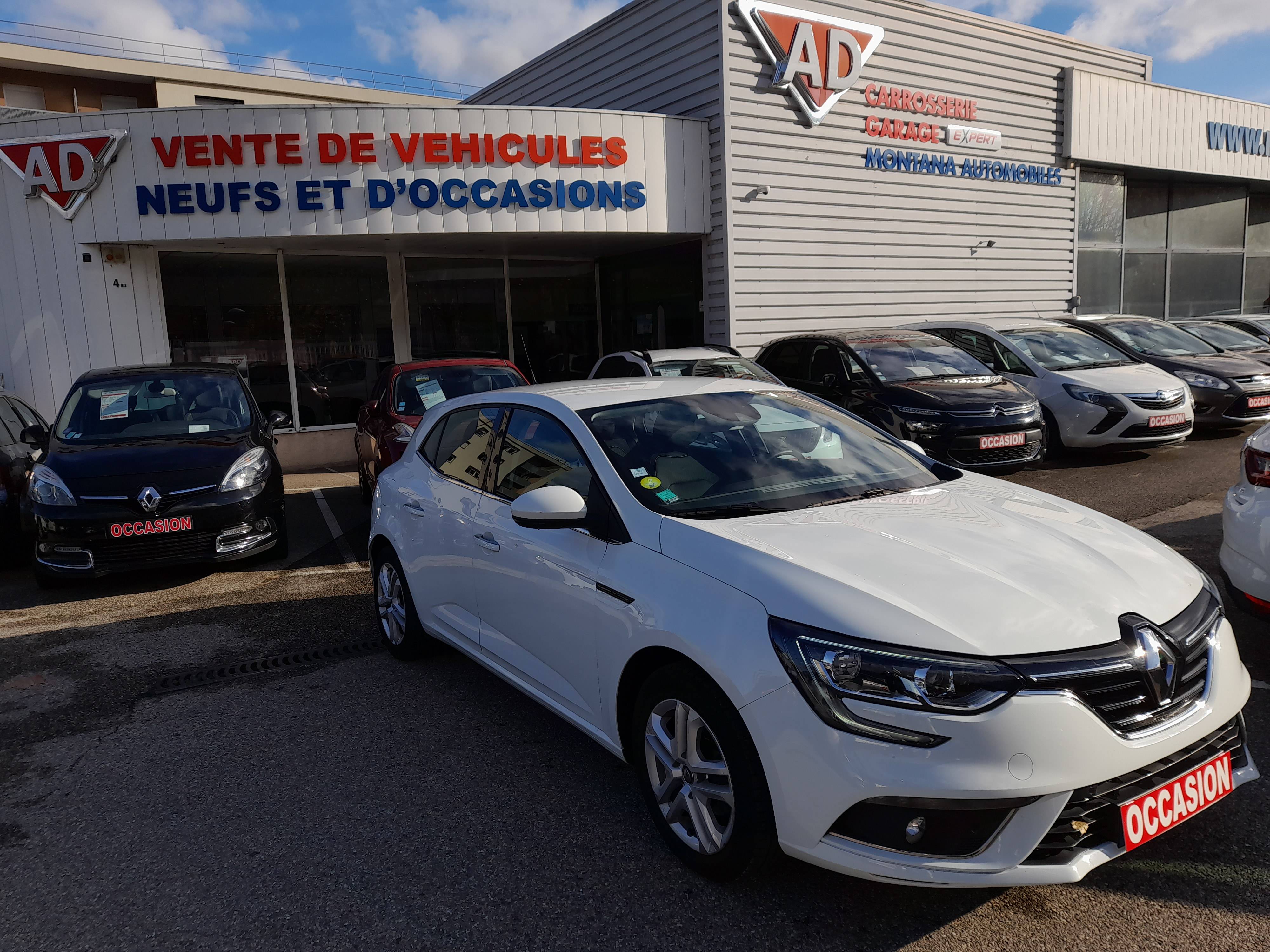 Renault Mégane  IV  1.5 dCi 110ch energy Business occasion - Photo 1