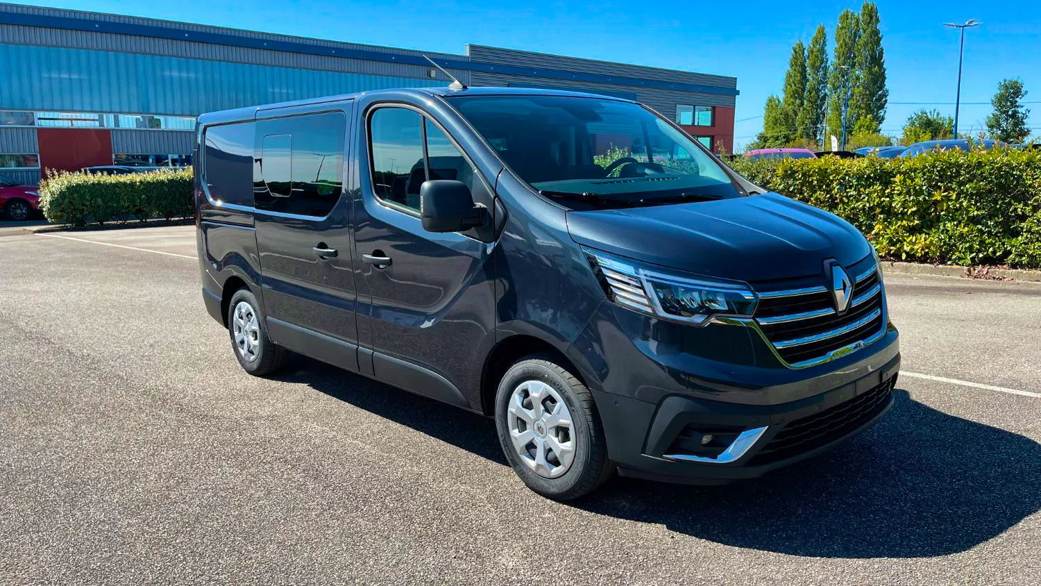 Renault TRAFIC Antilope Van III 3 L1H1 2800 2 0 DCi 130ch Grand renault-trafic-antilope-van-iii-3-l1h1-2800-2-0-dci-130ch-grand