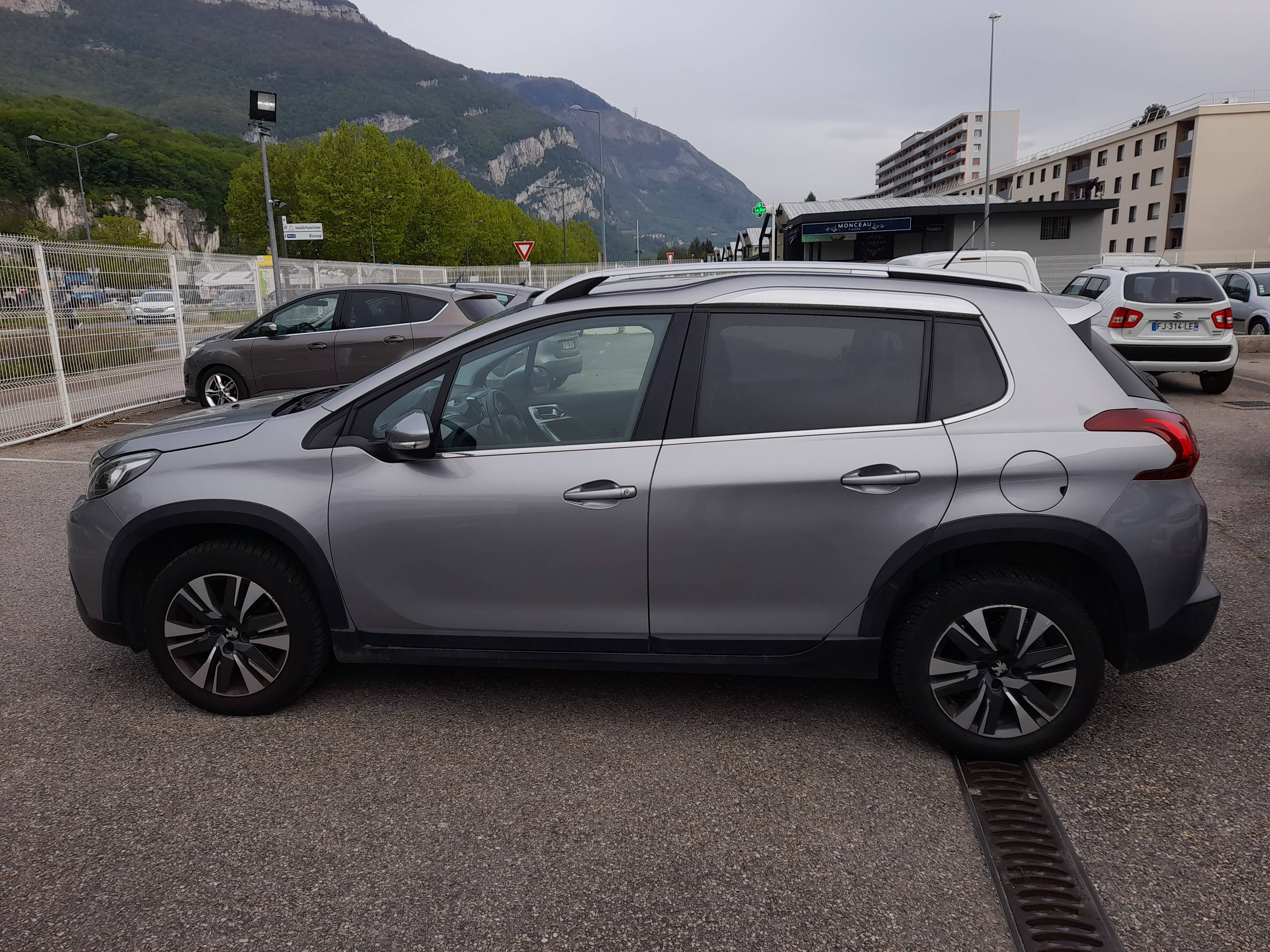 Peugeot 2008  1.2 PureTech 130ch S&amp;S Allure occasion - Photo 5