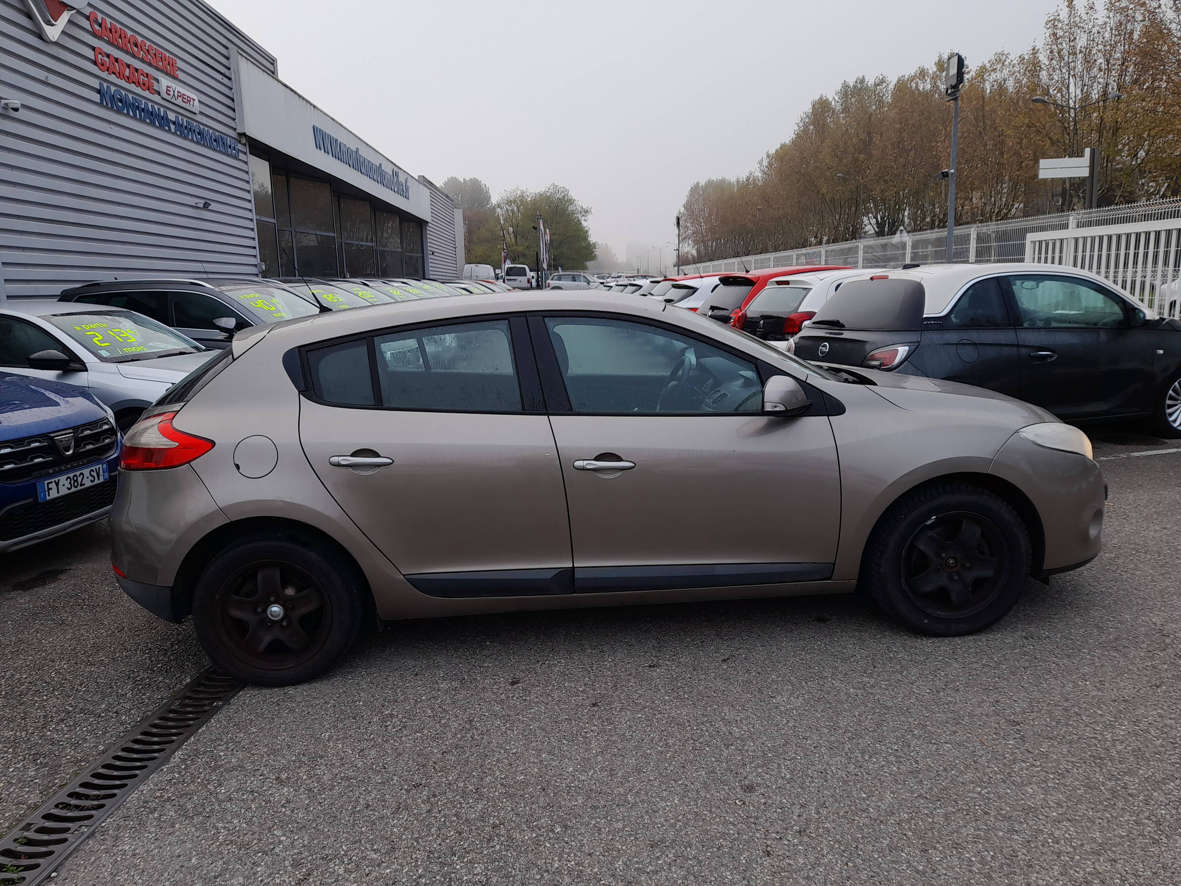 Renault Mégane  II (E84) 1.5 dCi 105ch Dynamique occasion - Photo 2