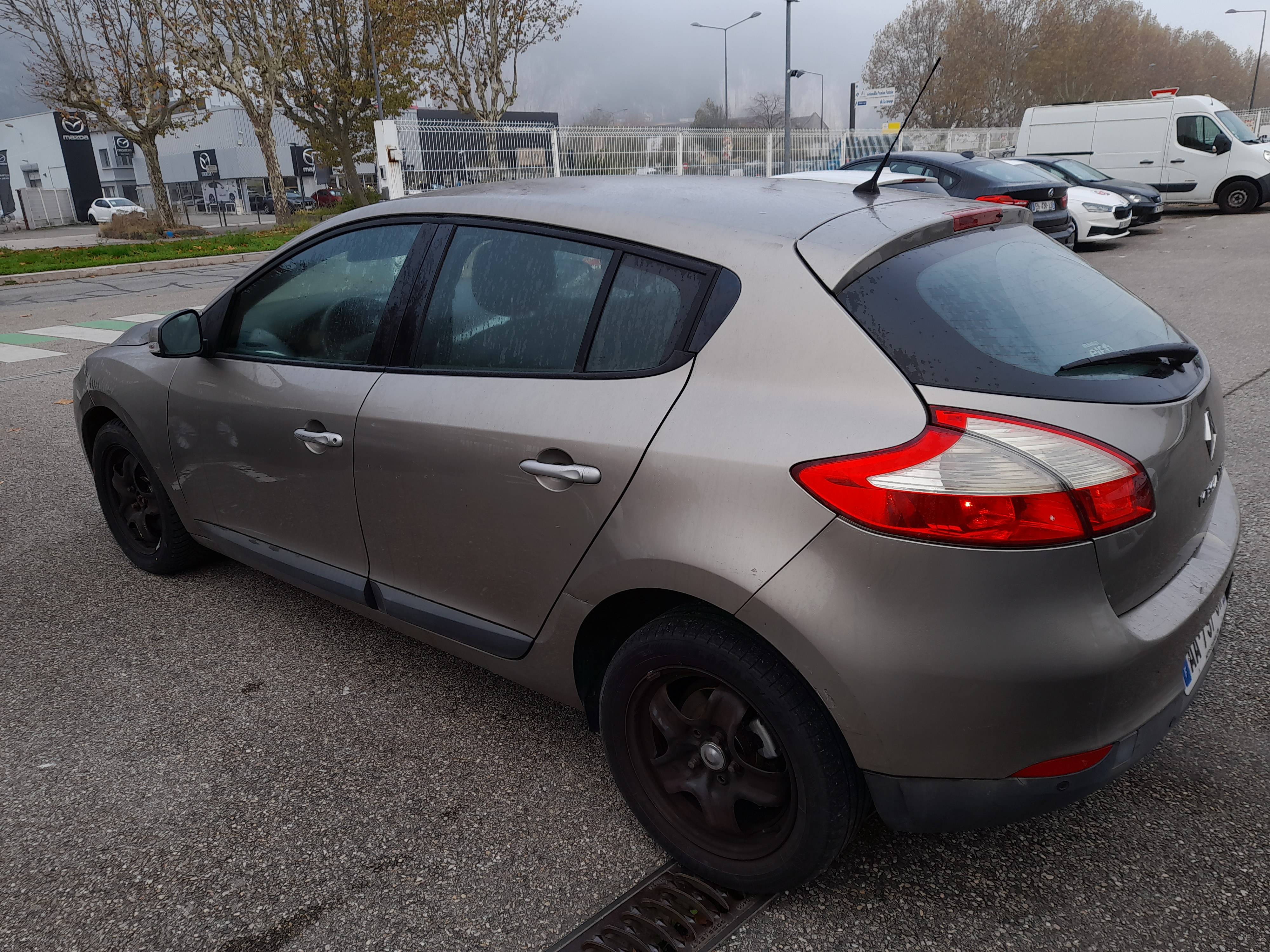 Renault Mégane  II (E84) 1.5 dCi 105ch Dynamique occasion - Photo 4