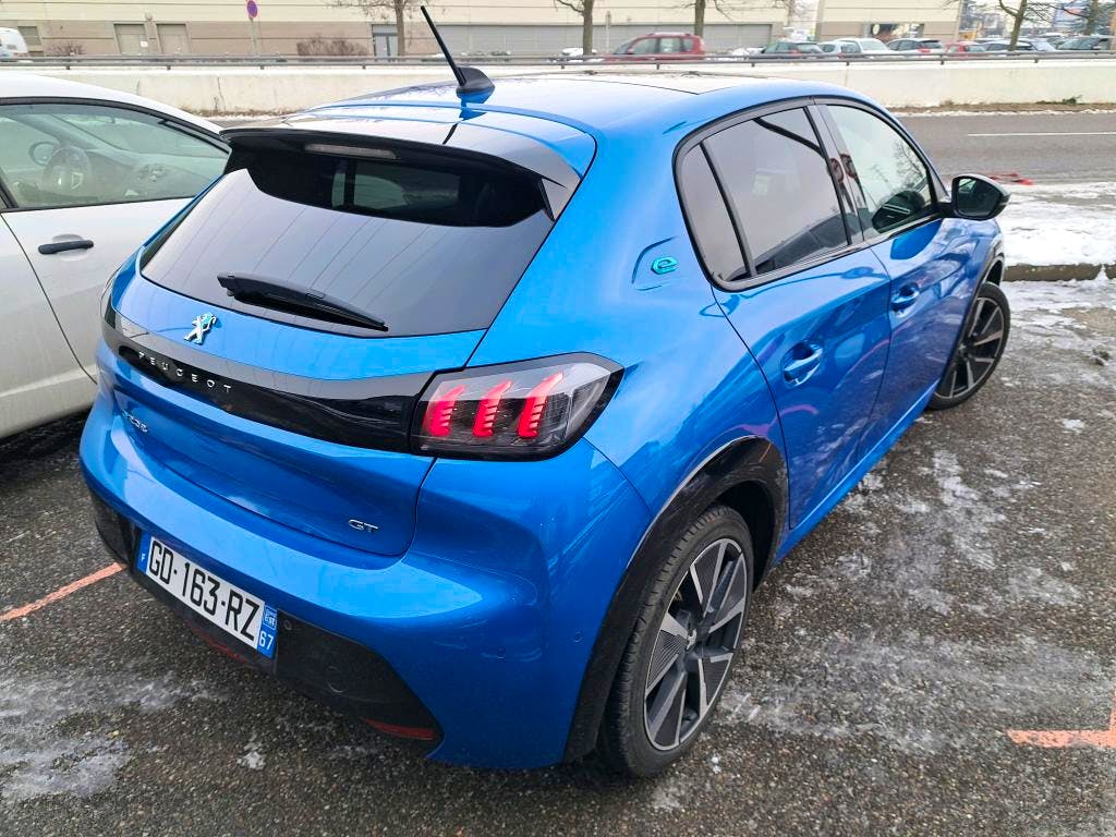 Peugeot 208  Electrique 50 kWh 136ch GT occasion - Photo 5