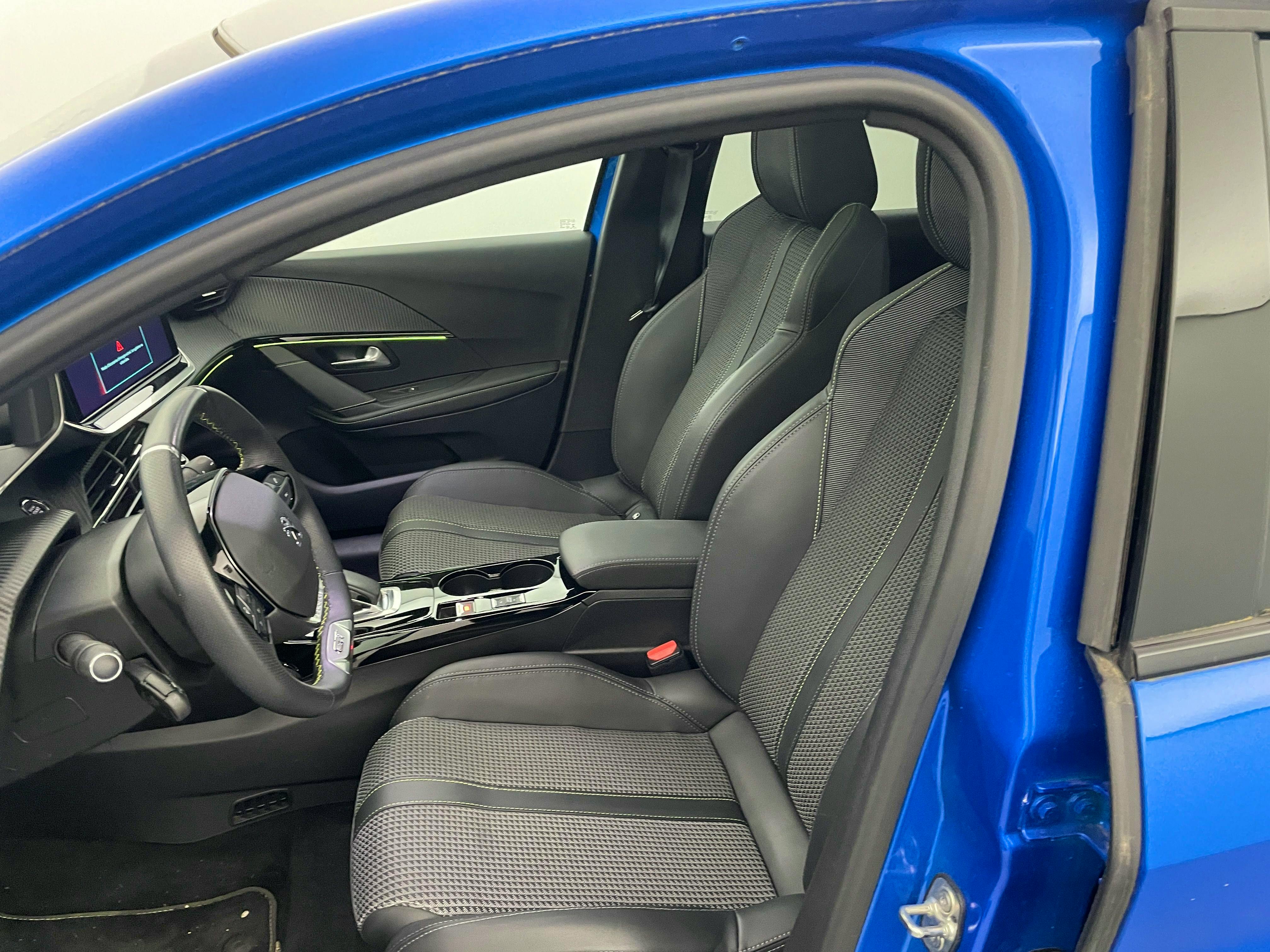 Peugeot 208  Electrique 50 kWh 136ch GT occasion - Photo 9