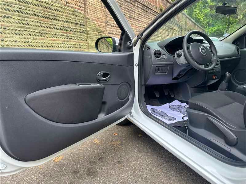 Renault Clio  CLIO 1.2 16V occasion - Photo 5