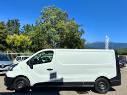 Renault Trafic L2H1 1300 2.0 DCI 120CH CONFORT S&S E6 / tva recuperable occasion - Photo 2