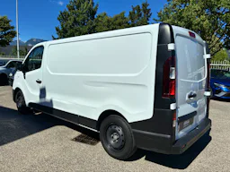 Renault Trafic L2H1 1300 2.0 DCI 120CH CONFORT S&S E6 / tva recuperable occasion - Photo 3