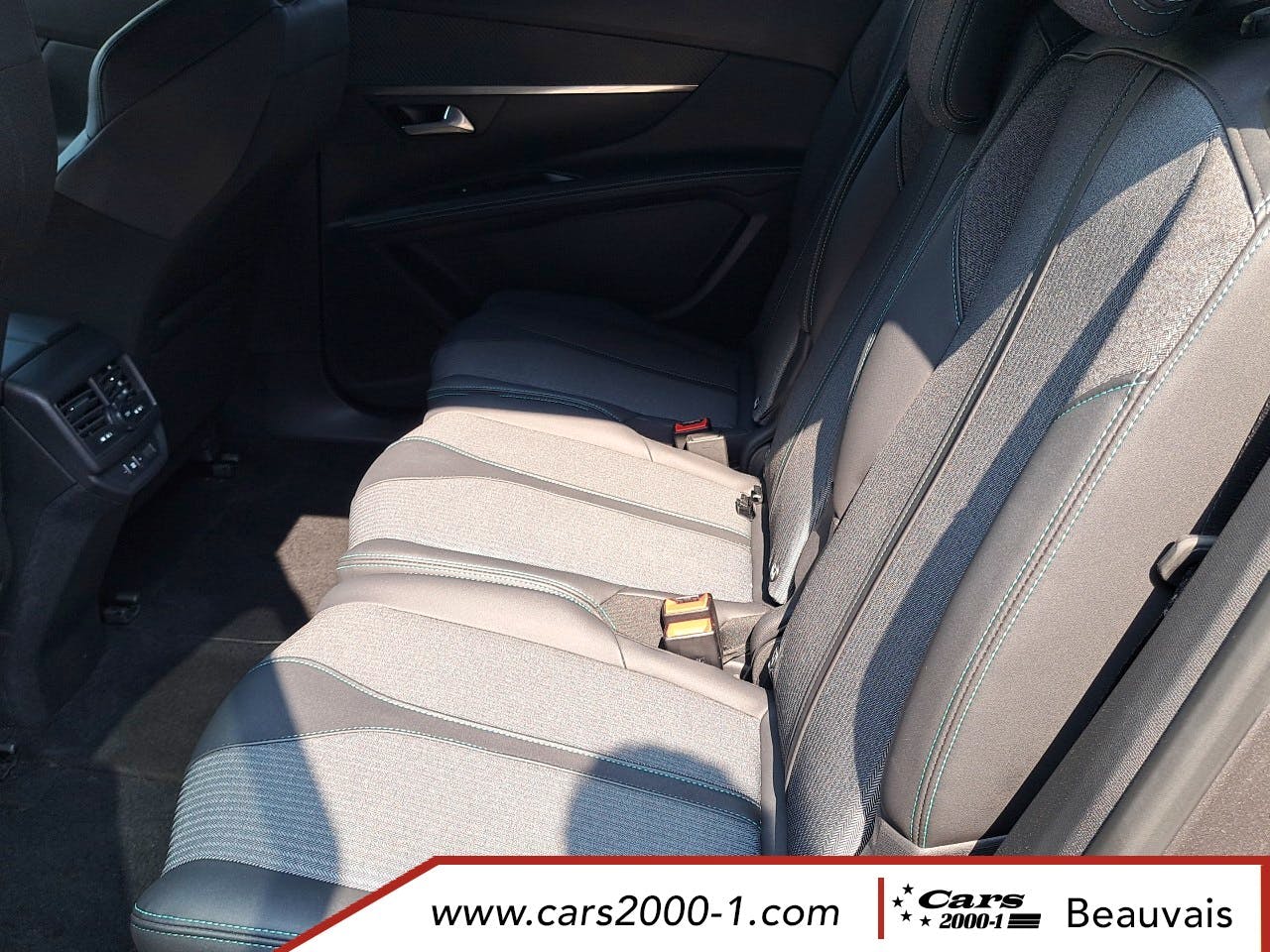 Peugeot 5008  Hybrid 136 e-DCS6 Allure Pack occasion - Photo 9