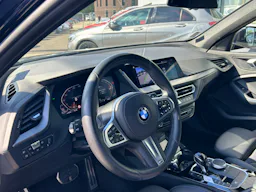 BMW Série 1 (F40) 118DA 150CH M SPORT SUIVI BMW occasion - Photo 9