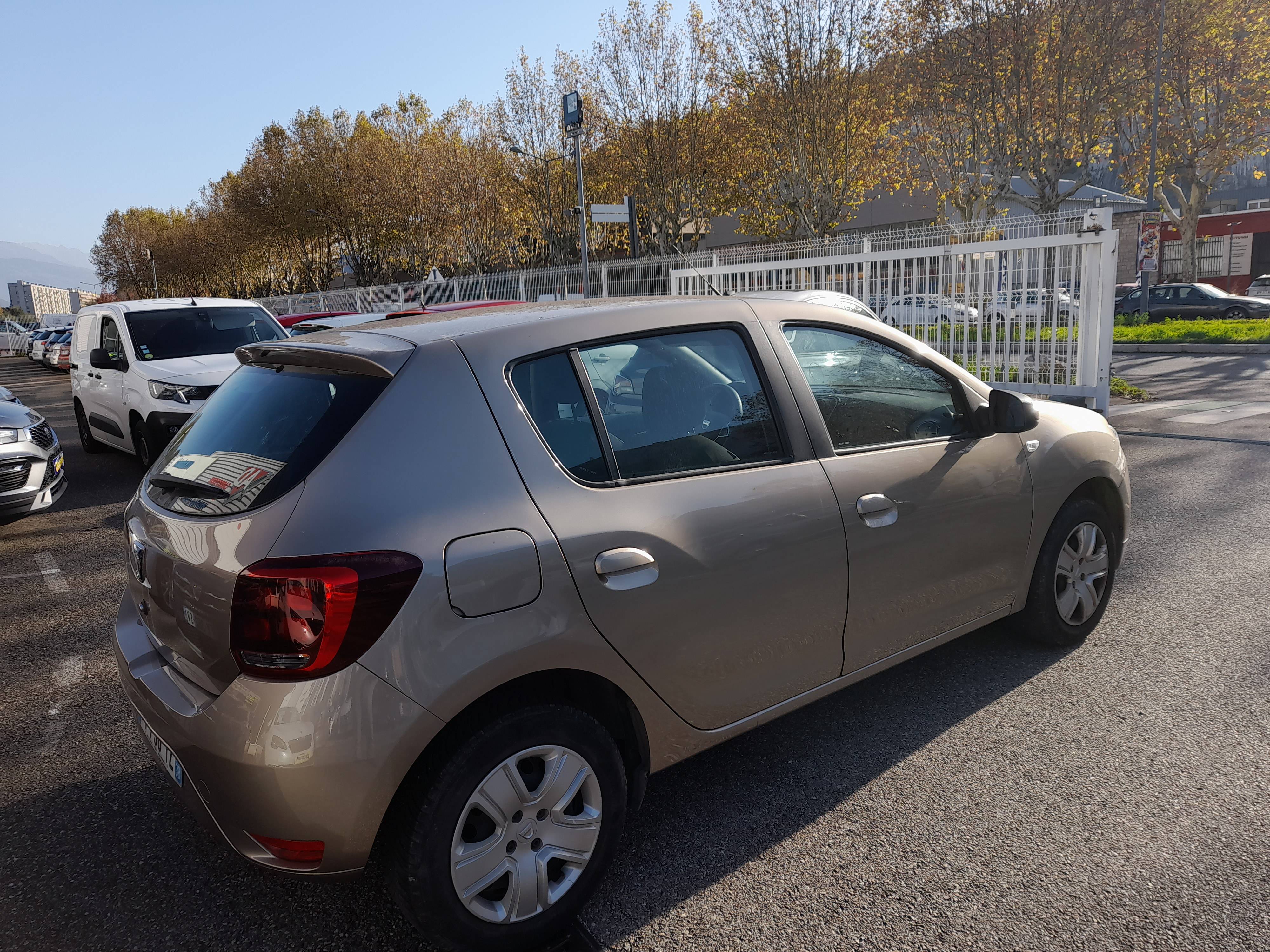 Dacia Sandero  II (B52) 1.0 SCe 75ch City+ occasion - Photo 3