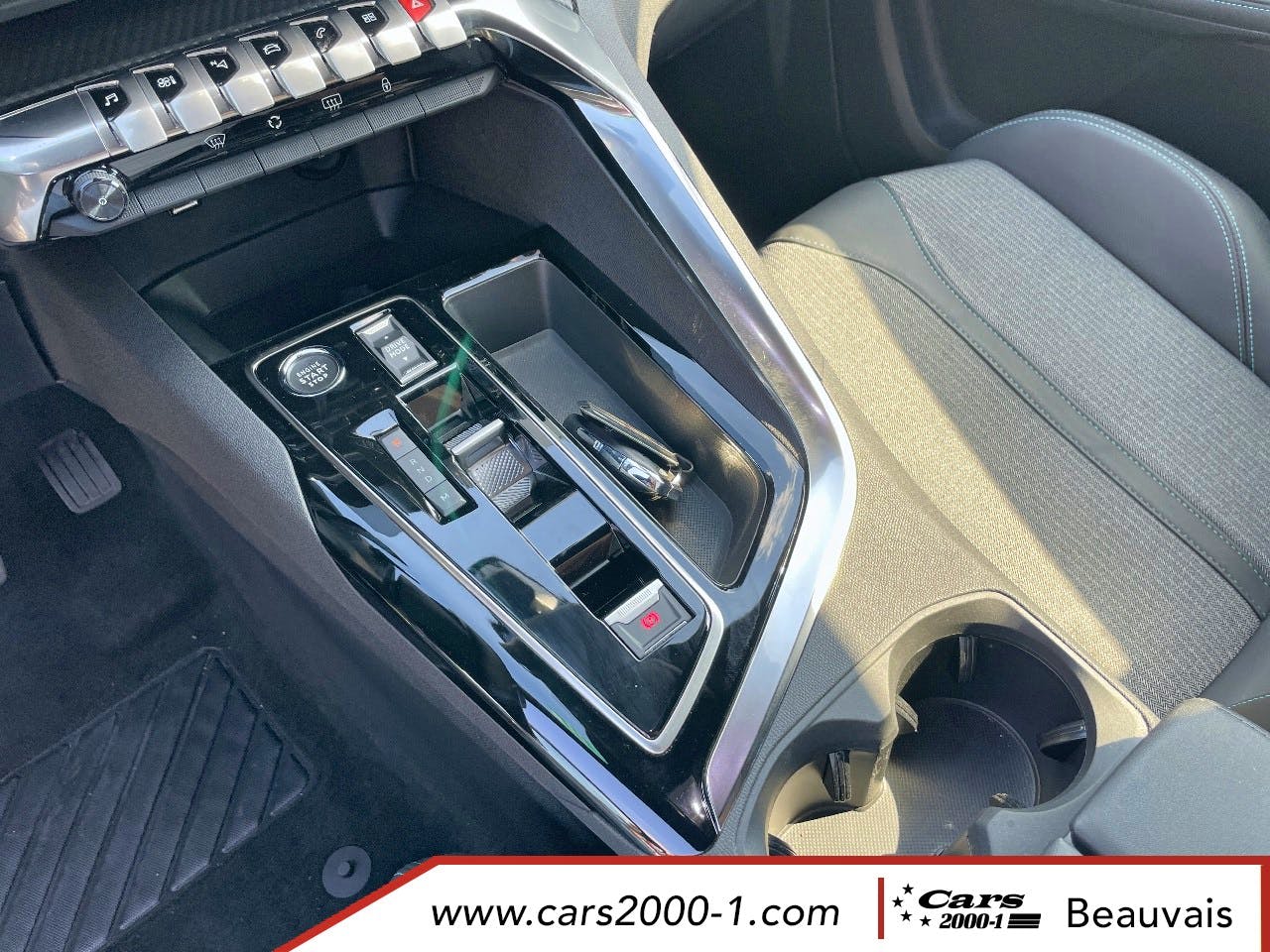 Peugeot 3008  Hybrid 136 e-DCS6 Allure Pack occasion - Photo 26