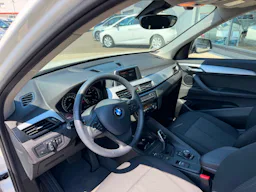 BMW X1  (F48) XDRIVE18DA 150CH LOUNGE / TVA RECUPERABLE / SUIVI BMW COMPLET occasion - Photo 9