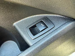 BMW X1 (F48) XDRIVE18DA 150CH LOUNGE / TVA RECUPERABLE / SUIVI BMW COMPLET occasion - Photo 18
