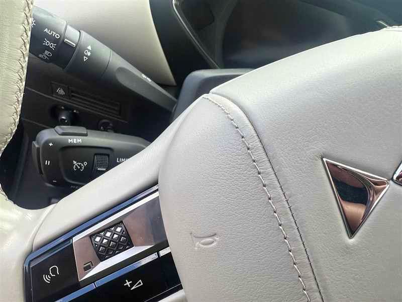 DS DS 3 CROSSBACK  1.5 BHDI 100CV SO CHIC occasion - Photo 8