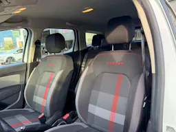 Dacia Duster  1.5 BLUE DCI 115CH TECHROAD 4X2 / distribution neuve occasion - Photo 10