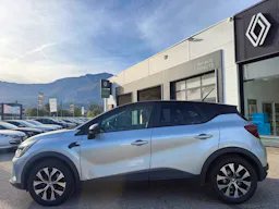 Renault Captur 1.6 E-TECH HYBRIDE 145CH EVOLUTION / ATTELAGE / TVA RECUPERABLE occasion - Photo 2