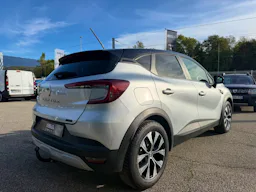 Renault Captur 1.6 E-TECH HYBRIDE 145CH EVOLUTION / ATTELAGE / TVA RECUPERABLE occasion - Photo 7