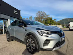 Renault Captur 1.6 E-TECH HYBRIDE 145CH EVOLUTION / ATTELAGE / TVA RECUPERABLE occasion - Photo 9