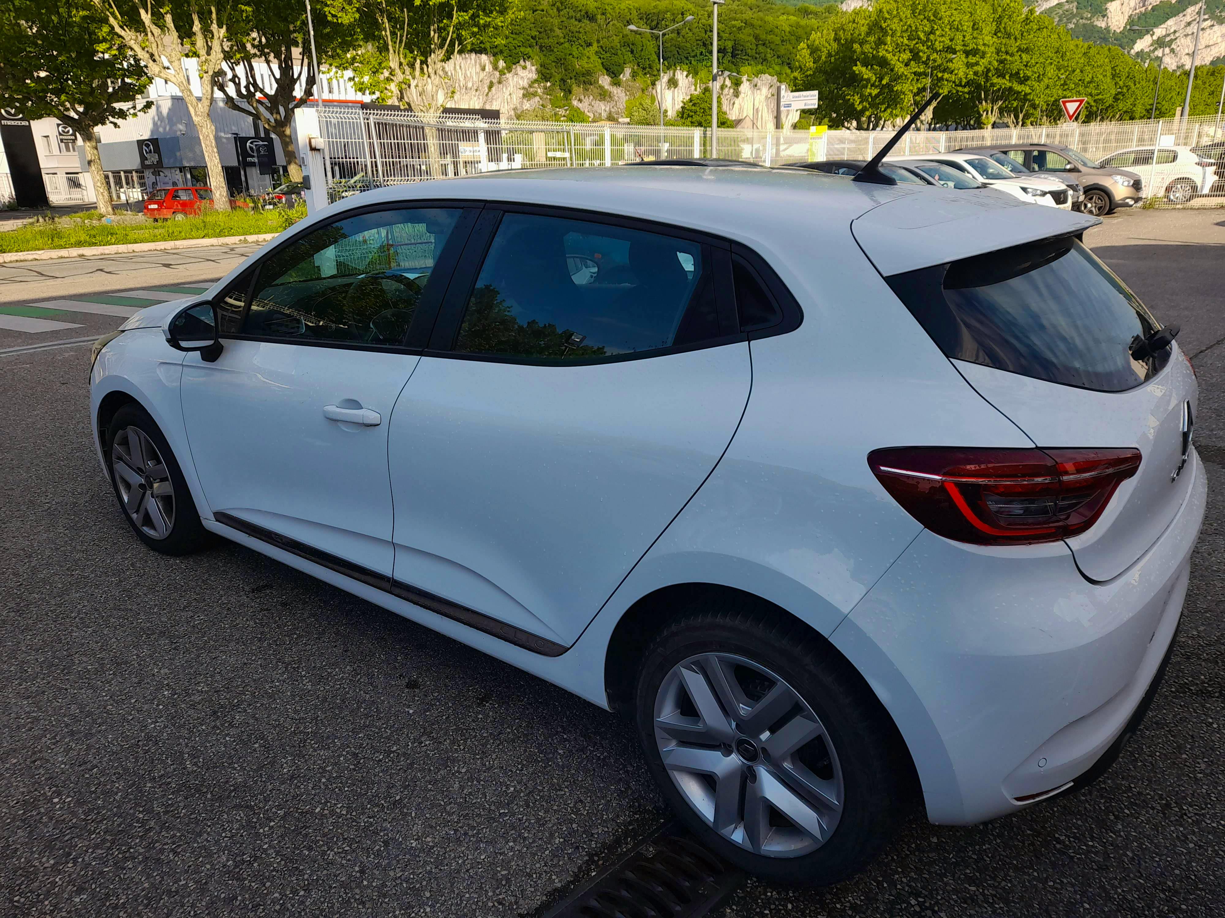 Renault Clio  CLIO V SOCIETE 1.5 DCI 85 AIR NAV occasion - Photo 4