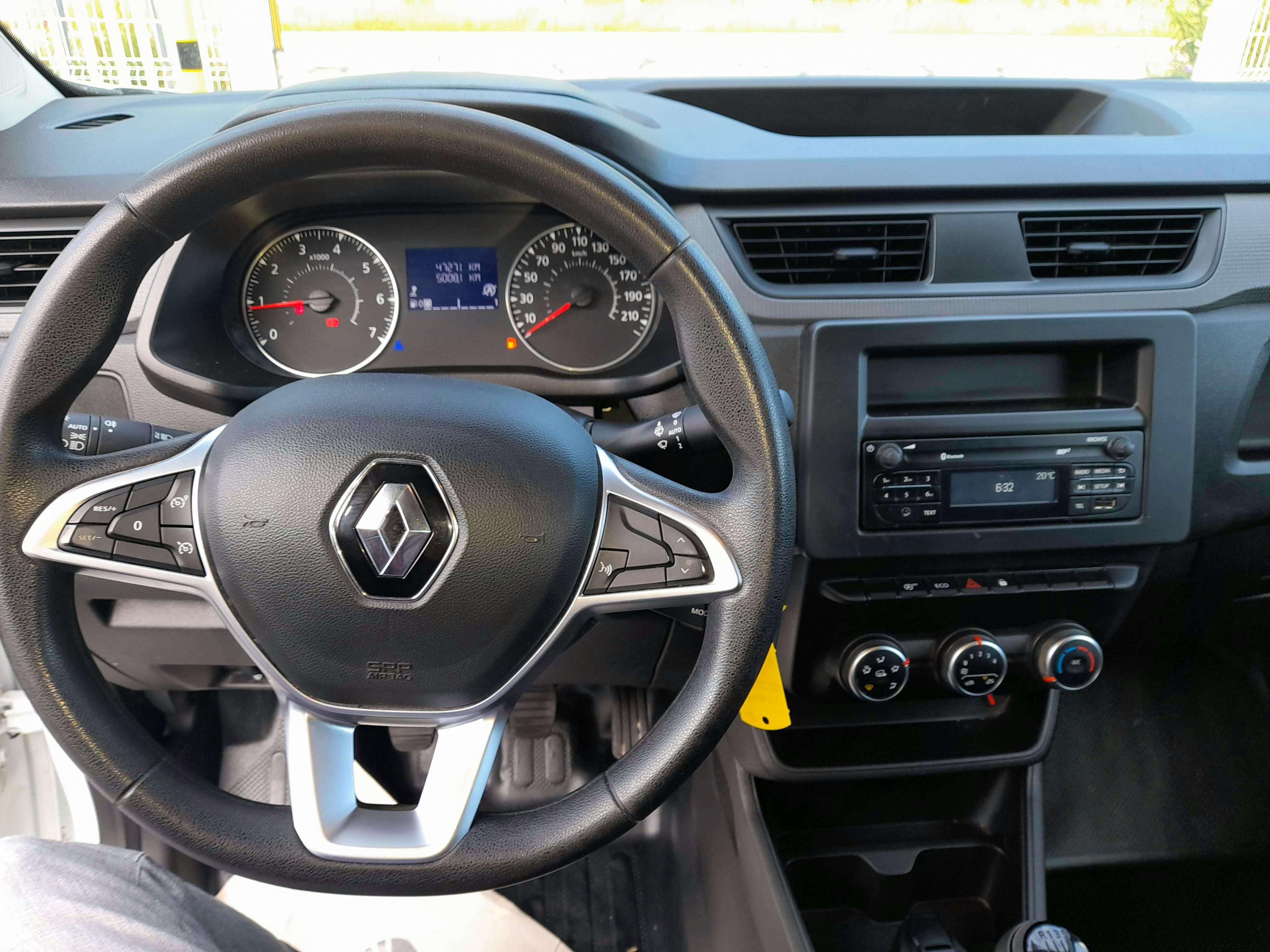 Renault Express  1.5 dci 95 confort occasion - Photo 11