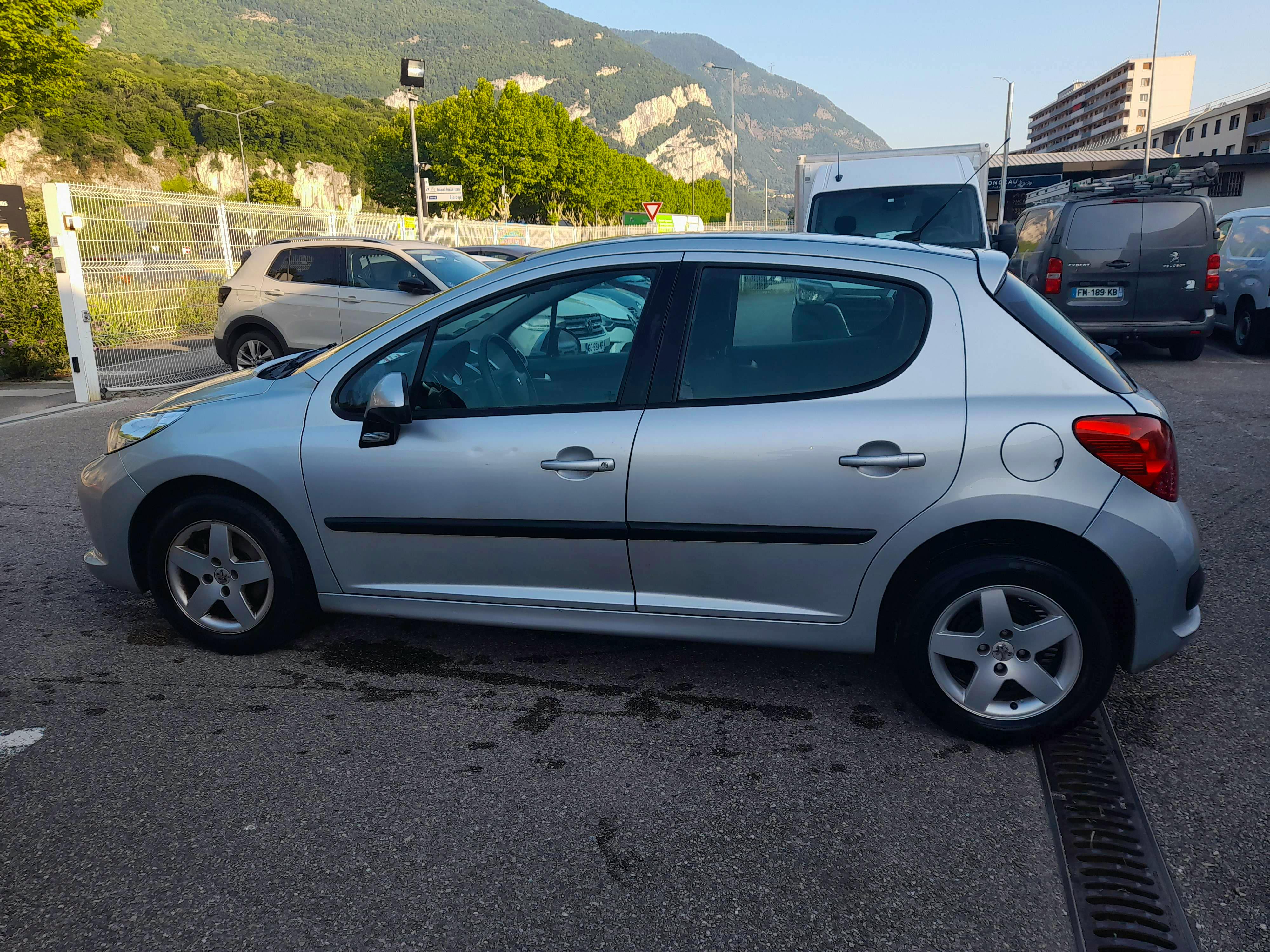 Peugeot 207  1.4 VTi 16v Trendy 5p occasion - Photo 5