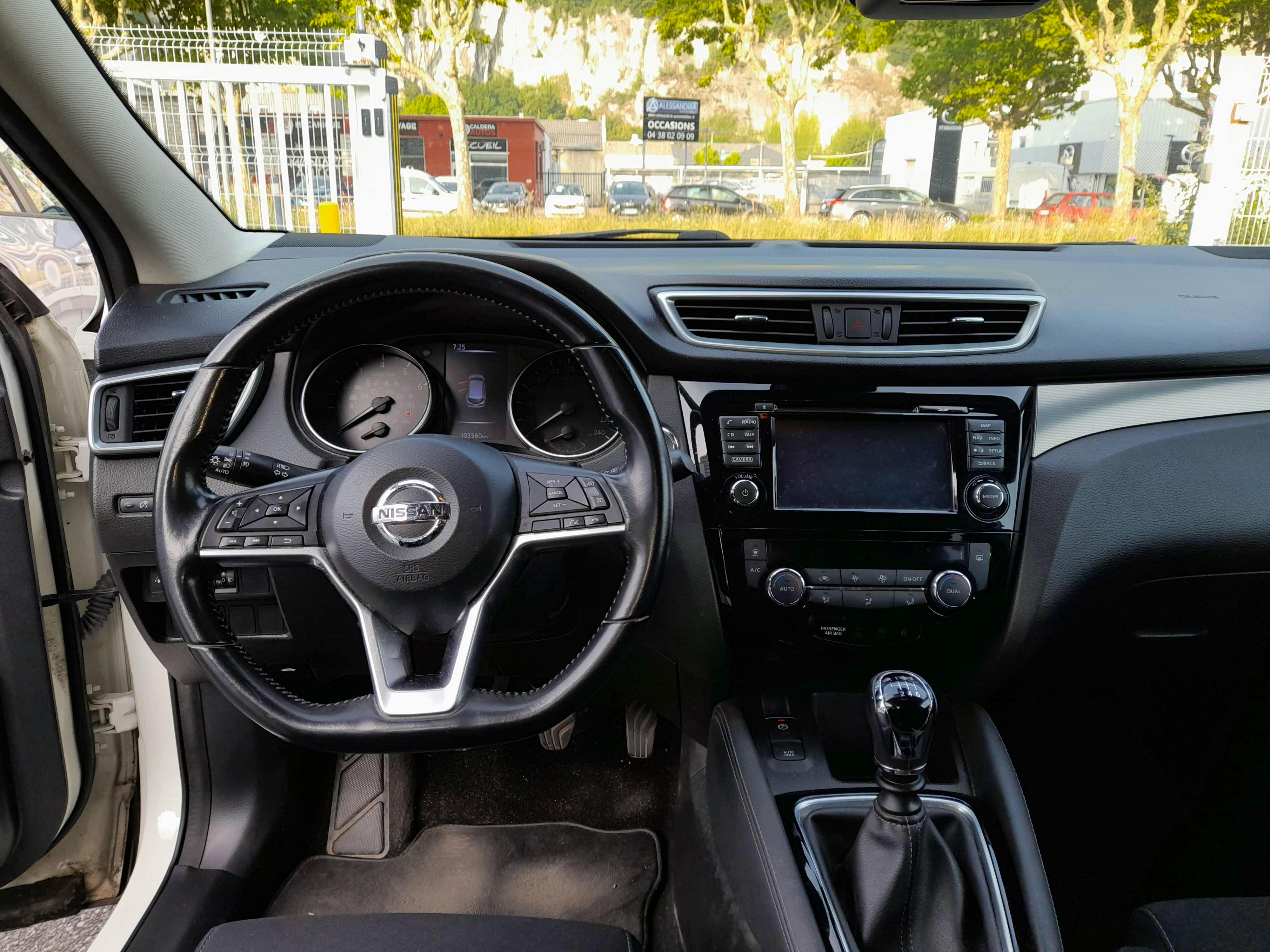 Nissan Qashqai  II (J11) 1.2 DIG-T 115ch N-Connecta occasion - Photo 8
