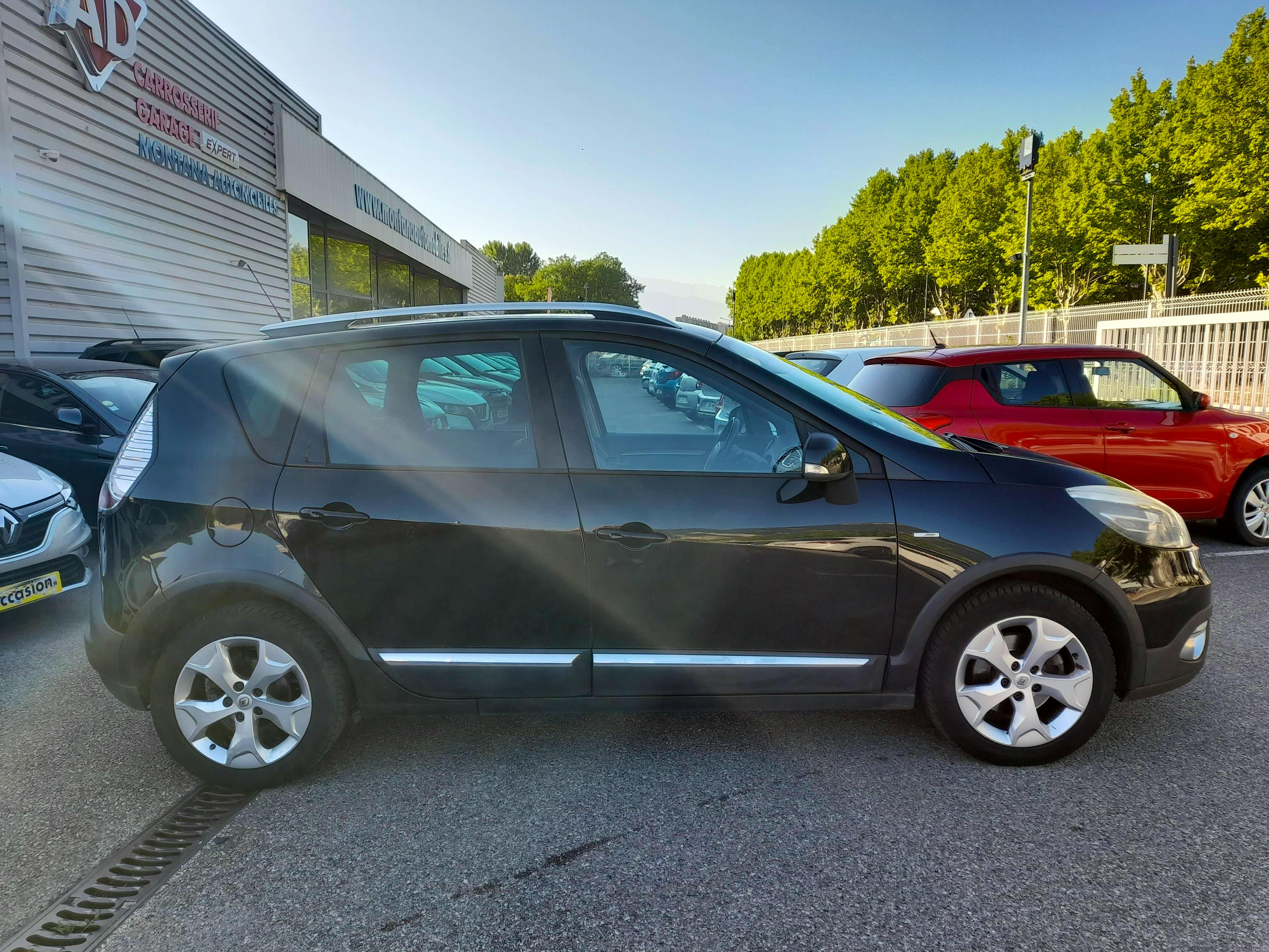 Renault Scenic  III (J95) 1.2 TCe 130ch energy Bose occasion - Photo 3