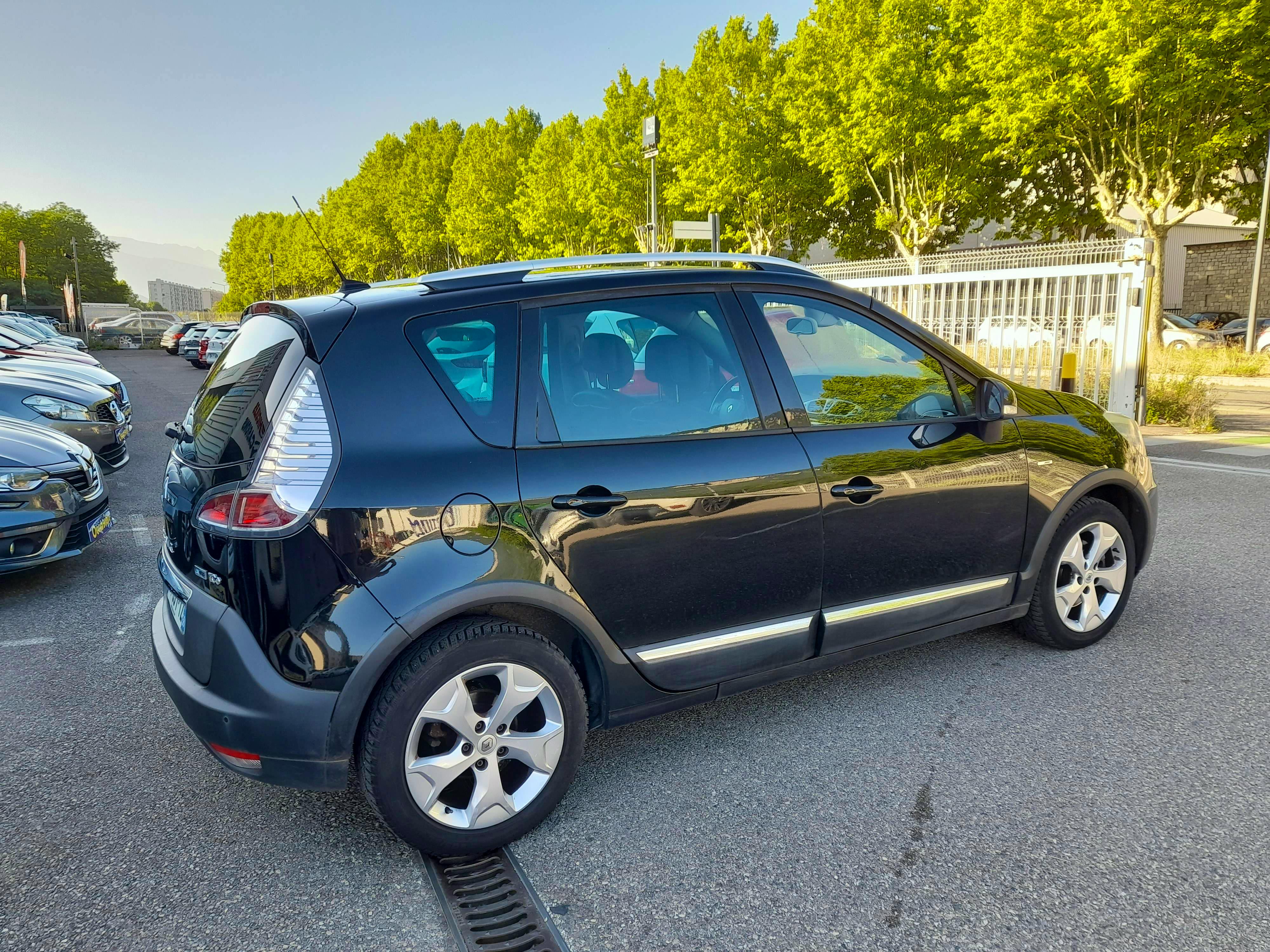 Renault Scenic  III (J95) 1.2 TCe 130ch energy Bose occasion - Photo 4