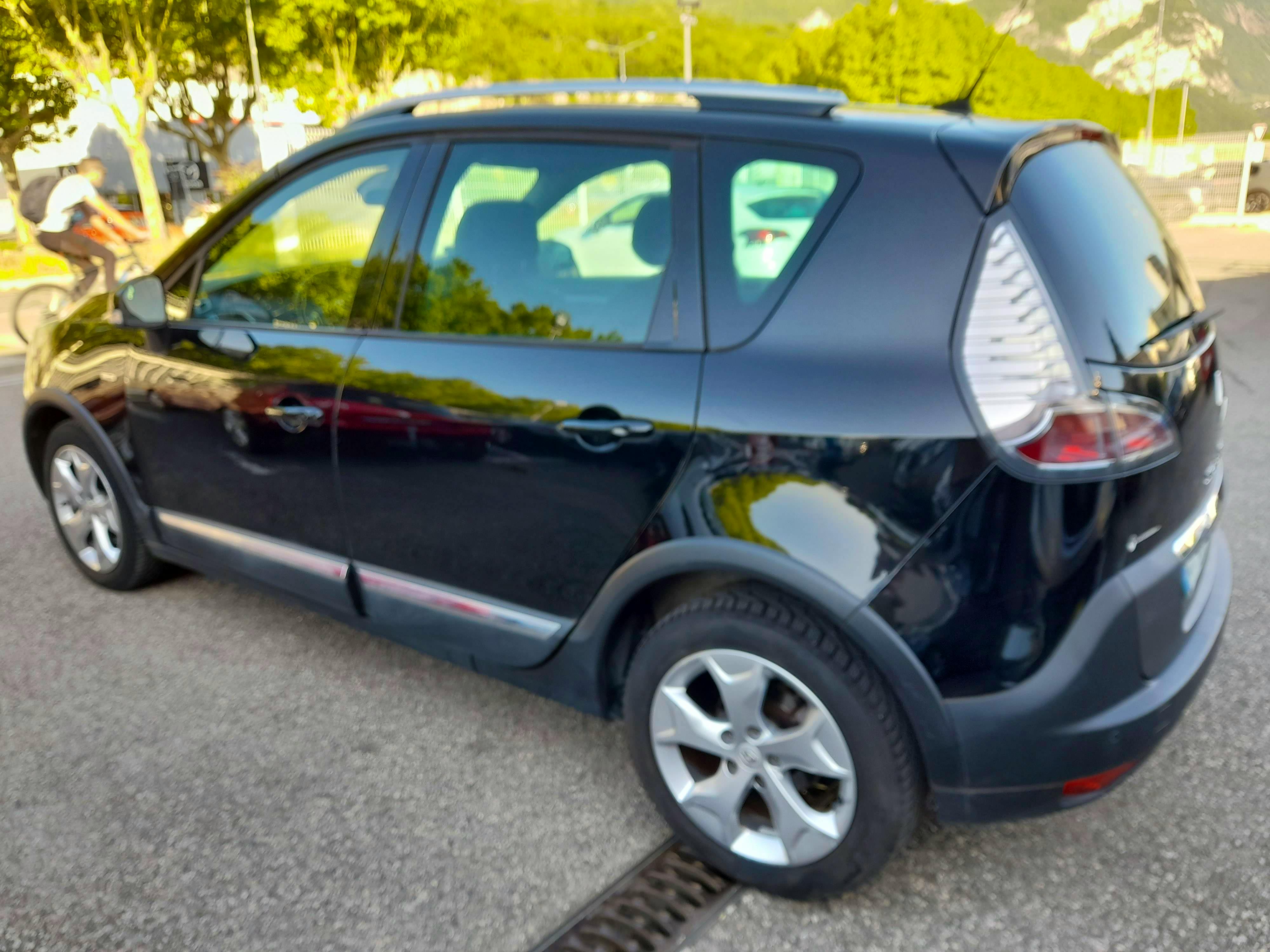 Renault Scenic  III (J95) 1.2 TCe 130ch energy Bose occasion - Photo 5
