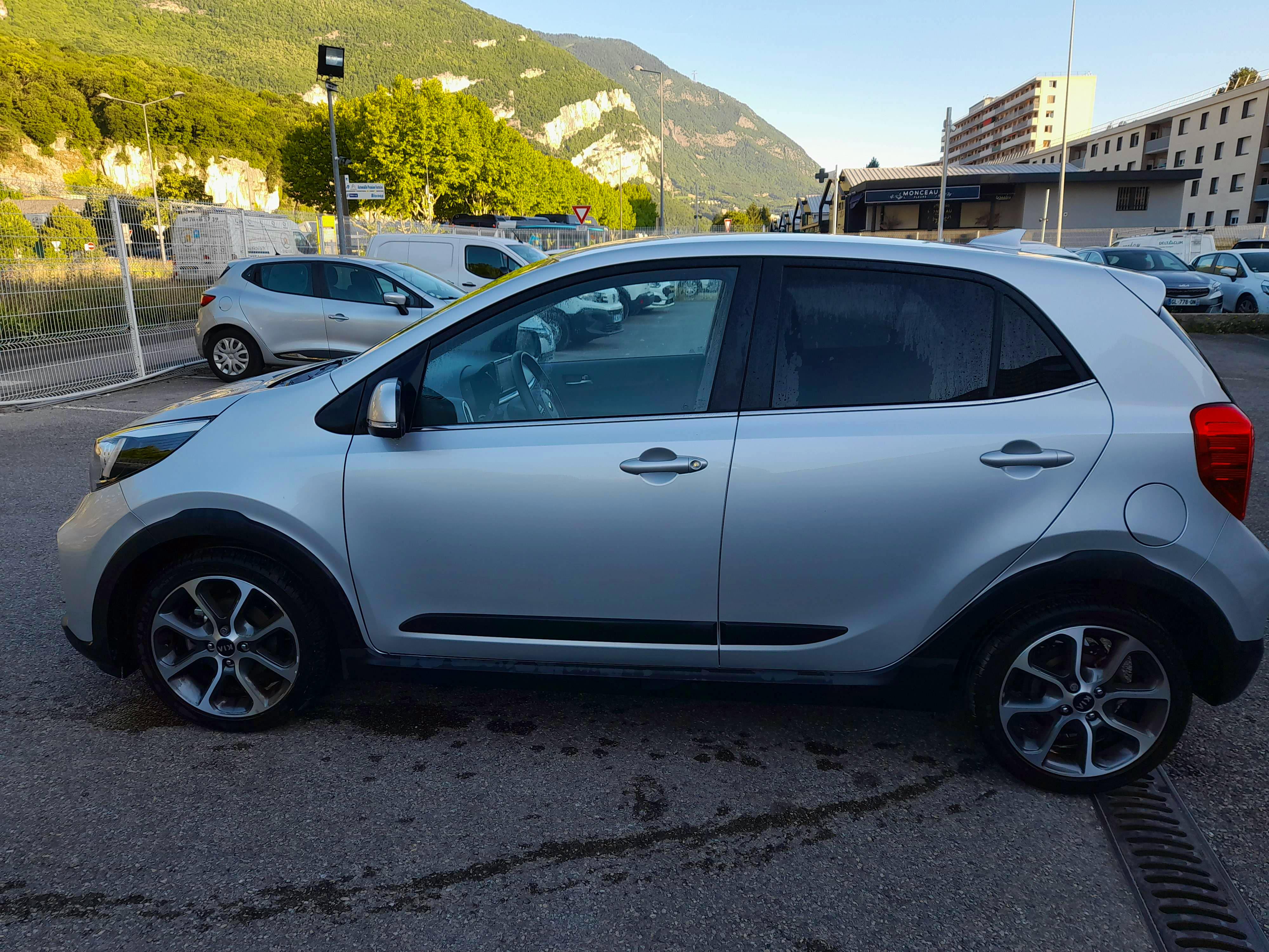 Kia Picanto  III 1.2 84ch X Line occasion - Photo 6