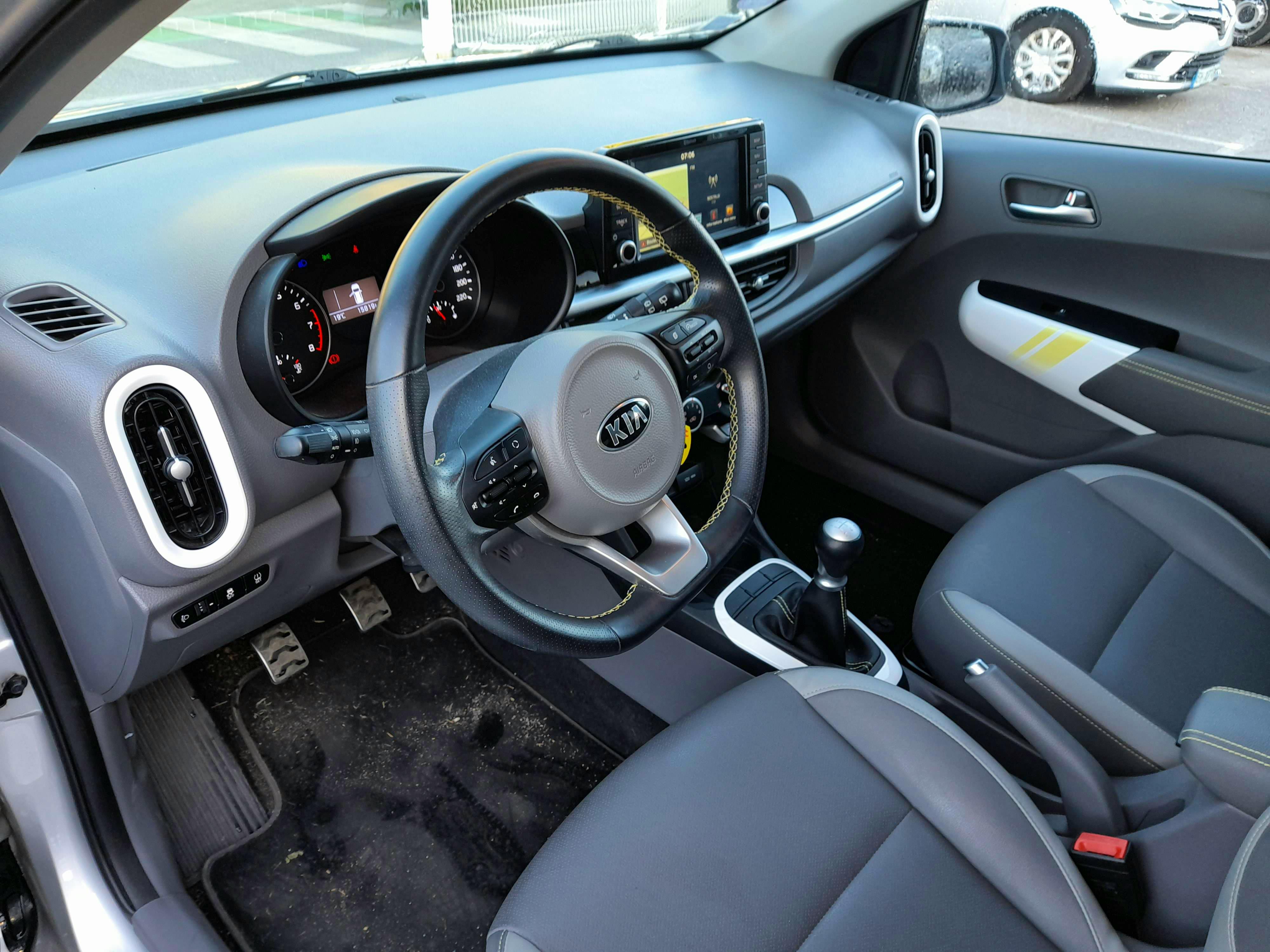 Kia Picanto  III 1.2 84ch X Line occasion - Photo 8