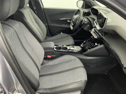 Peugeot 2008 NOUVEAU  Hybrid 145 e-DCS6 Allure occasion - Photo 13