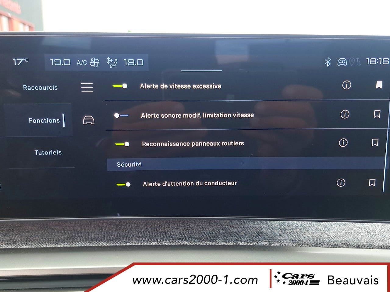 Peugeot 3008  Hybrid 136 e-DCS6 Allure occasion - Photo 28